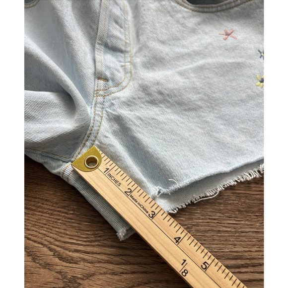 NWT Levi's 501 Denim Shorts Womens 29 High Rise Embroidered Button Fly Festival - Picture 10 of 12